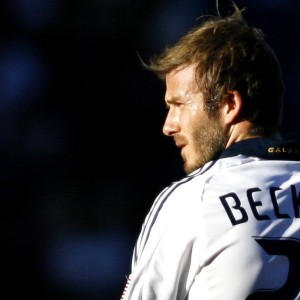 九游体育app-新加坡队赛制深入解析：团体赛事中的角色分配与战术执行，新加坡邀请赛决赛视频