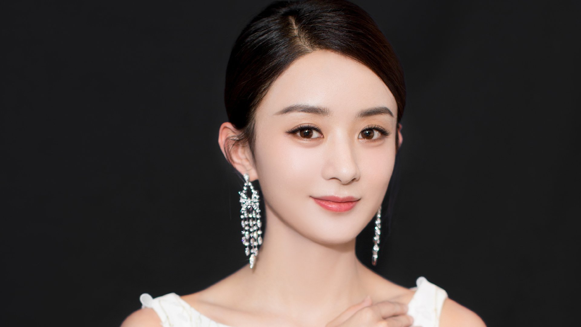 九游用户空间-西甲裁判使用语境不一致检测工具减少临场交流失误，西乙裁判