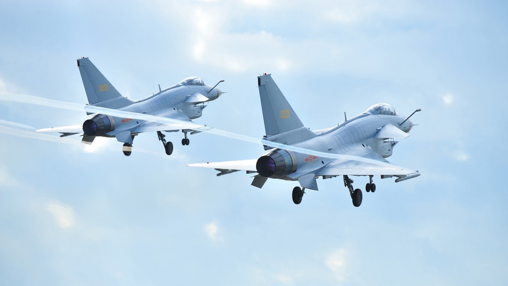 -朱婷亮相训练馆新场地干劲十足，朱婷刻苦训练